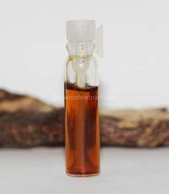 Agarwood / Oud Extract - Wood Absolute Extraction Plants