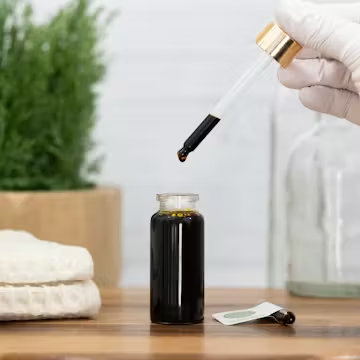 Boronia Absolute Extract - Floral Concrete & Absolute Extraction Plants